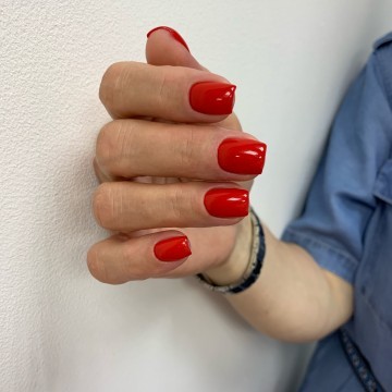 Mini nails - техника донаращивания небольшой длины. Так ногти выглядят максимально естественно. Если хотите отрастить свою длину - эта услуга создана для вас.